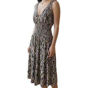 EXPRESS Elasticized Waist Mesh Lined Animal  Print Dress  NWOT‎ Size S
